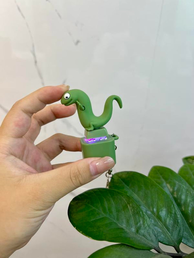 Lizard Keychain with Rechargeable LED Light & Realistic Croak – Color-Changing Fun Toy Keyring for Kids & Adults